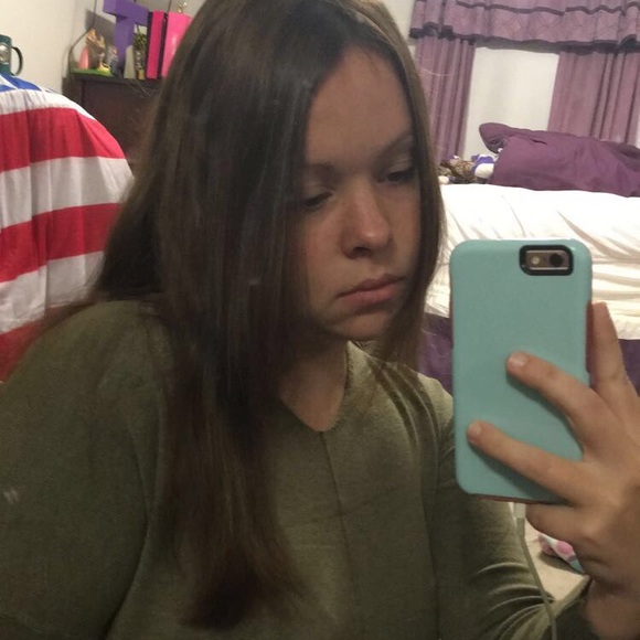 Meet your Posher, Taylor - Picture 2 of 12